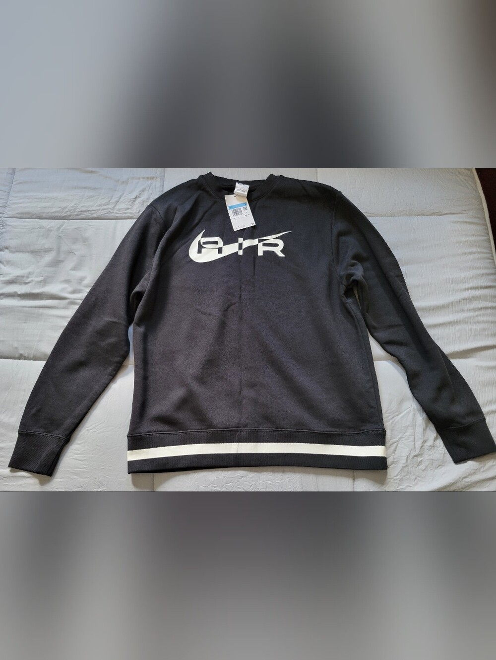 Nike Air Men's Black Crewneck Sweatshirt Medium